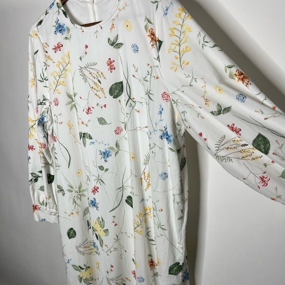 Rare LCW Modest Long Sleeve Ruffled Bottom Long Dress - Picture 10 of 15